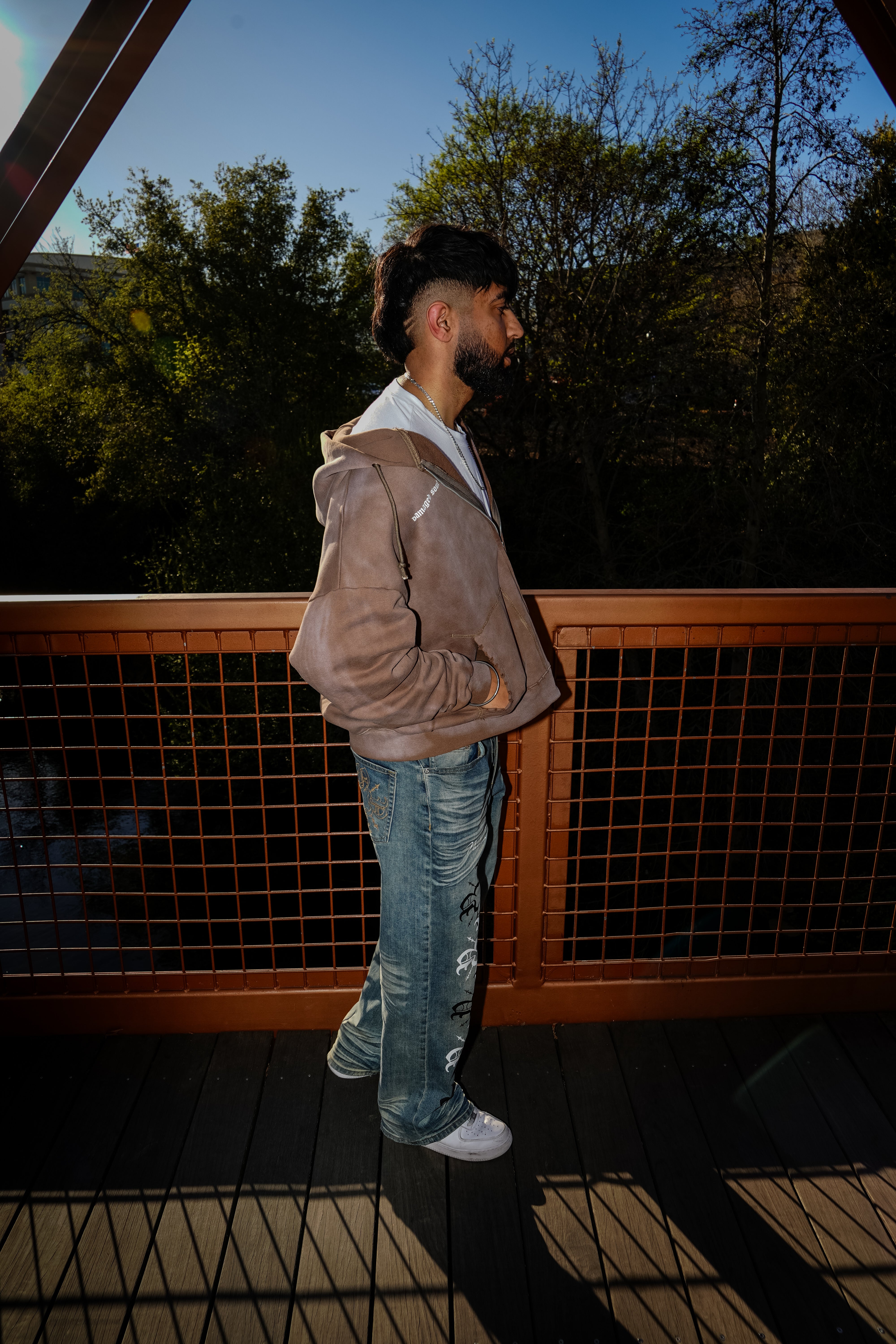Damaged Soul Zip-Up Hoodie – Washed Brown